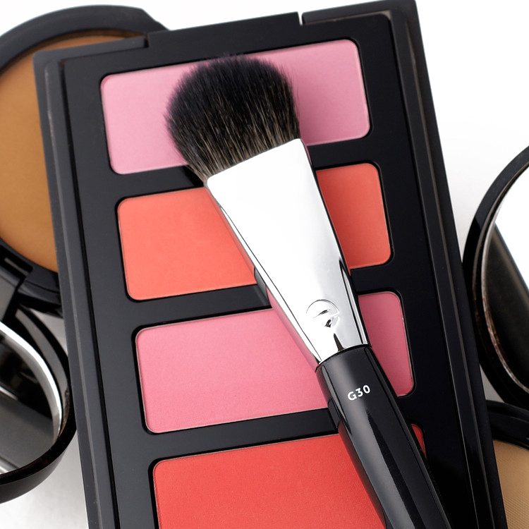 ESUM Cosmetics - G30 Medium Scallop Shadow Brush