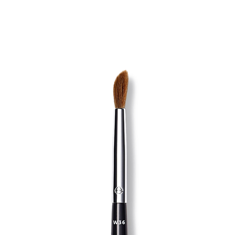 ESUM Cosmetics - W36 Small Angled Eye Crease Brush