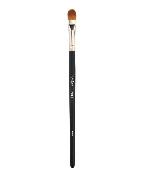 Ben Nye - FDB5 Medium Blender Brush Ben Nye - FDB5 Medium Blender Brush